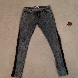 Lacey leg stretchy jeans